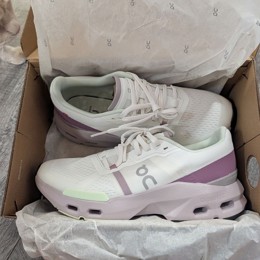 On Running Cloudpulse Women's Sneakers in White and Lavender 8.5